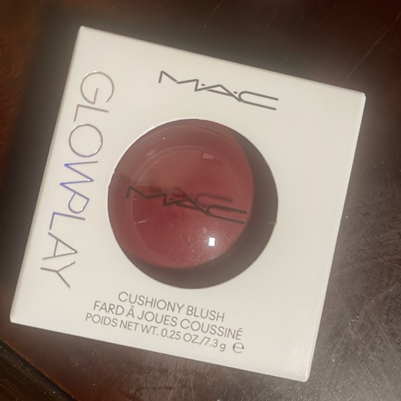 Glowplay Blush - Picture 3 of 3